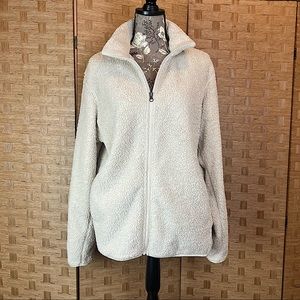 UNIQLO Cream Colored Sherpa/Teddy Jacket in Large